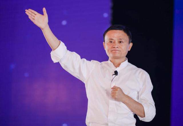 为什么西方国家普遍不扶持电商？看看如今街道的场景，你就明白了